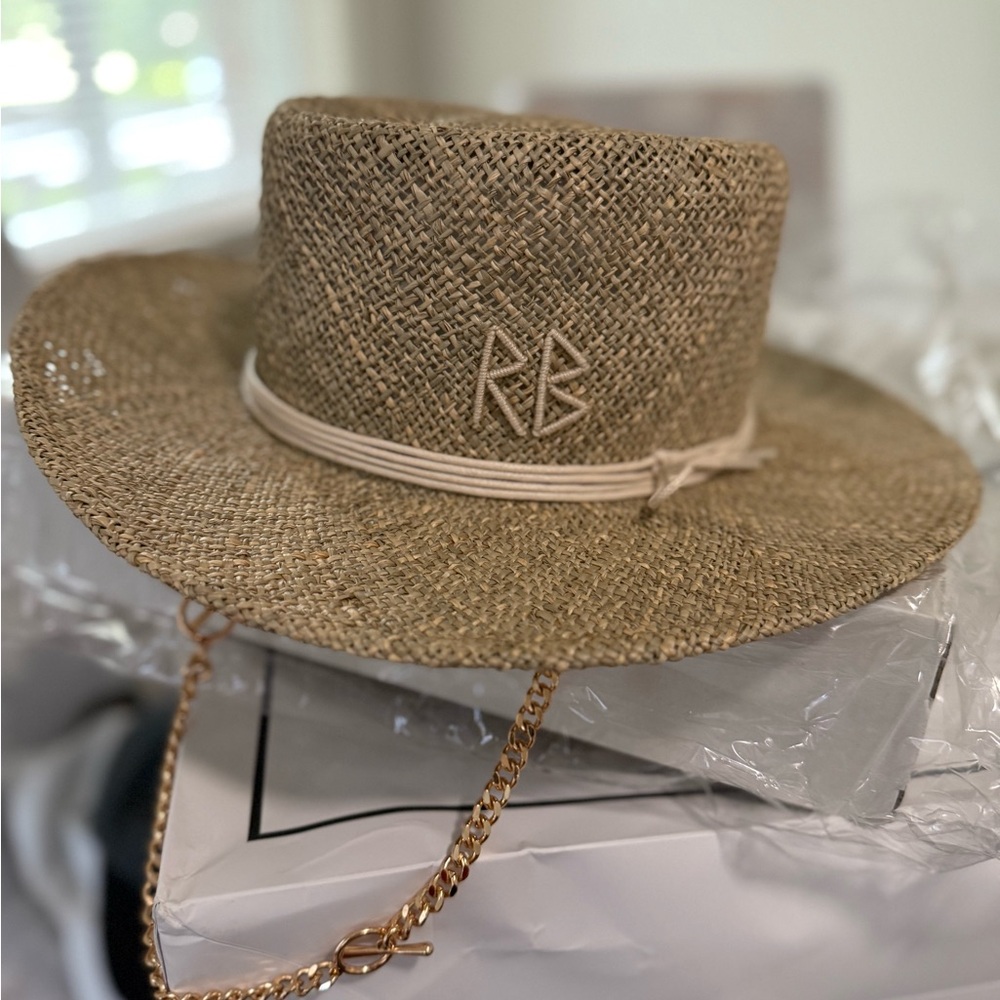 RB Women's Natural Woven Chain strap gamblers hat.